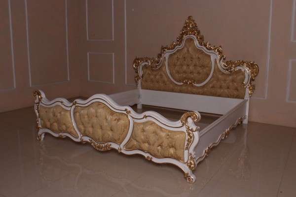 Barock Bett Della Concetta, Antik-weiß mit starkem gold Dekor, Repro-Anti-Design, Mahagoni Massiv Holz exclusive ausgefallen